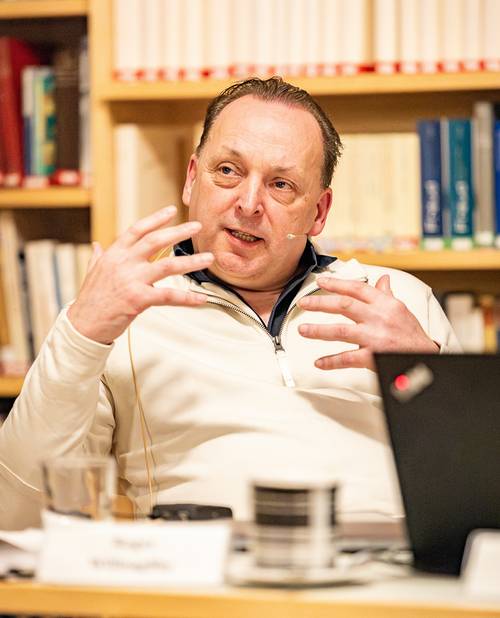 Roger Willoughby teaching at the Freud Museum Vienna